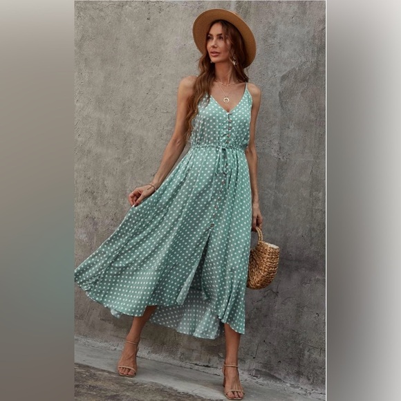 BROVAVE Dresses & Skirts - NWT BROVAVE Elegant Green Polka Dot Maxi Dress Size Small